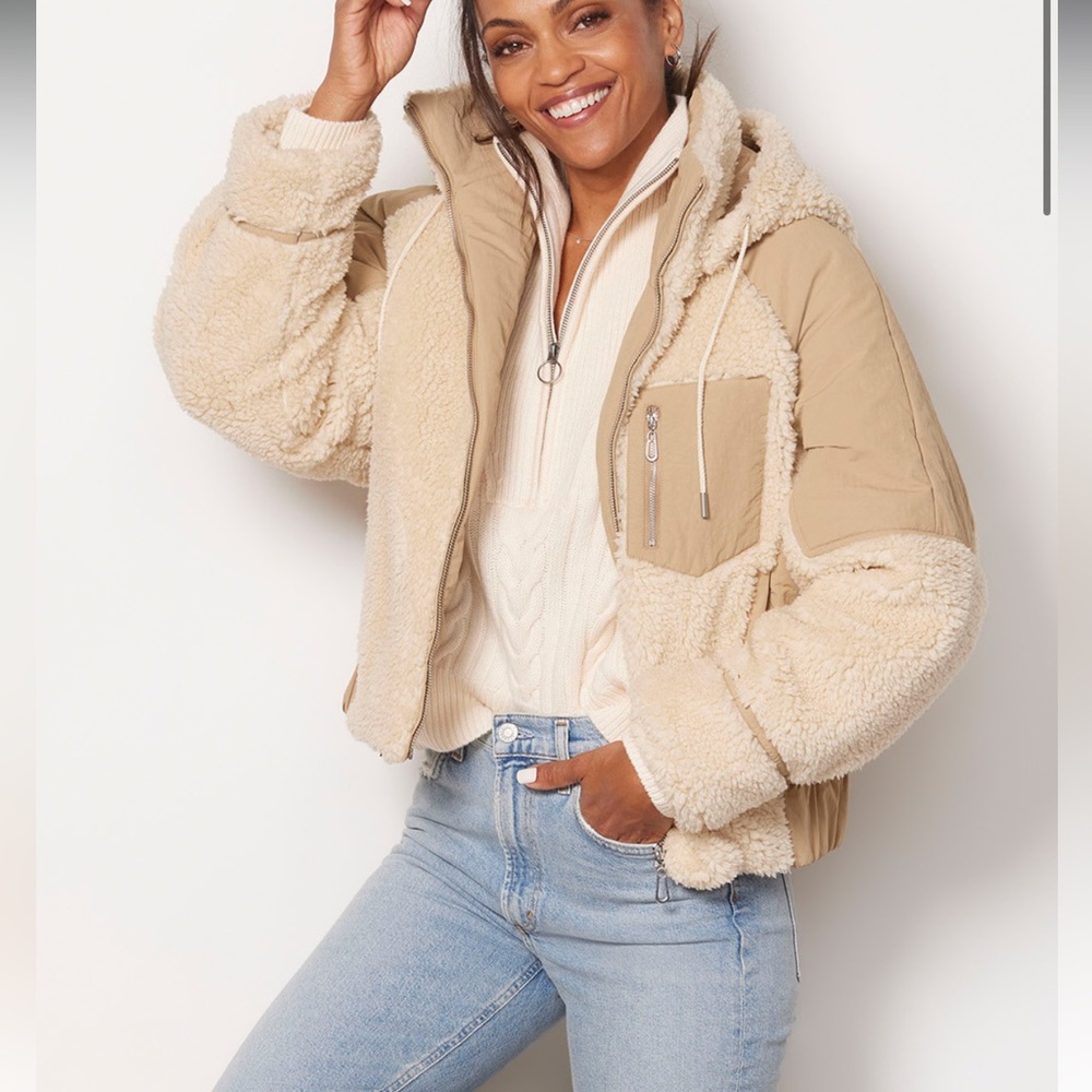 ba&sh Eva coat.  Sherpa.  Size small.  Beige.